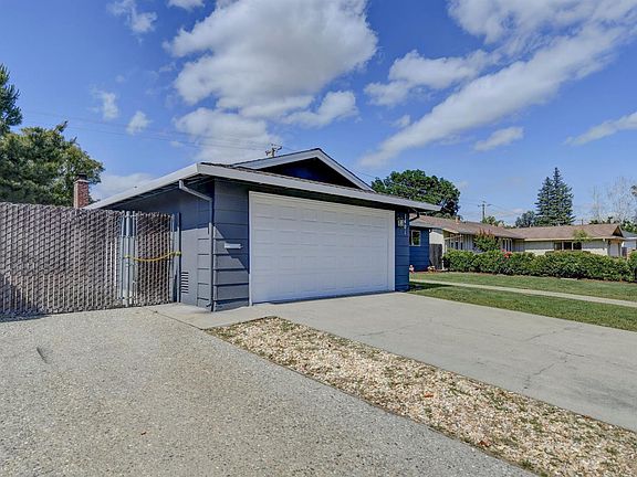2nd image of 1401 Peach Tree Ln