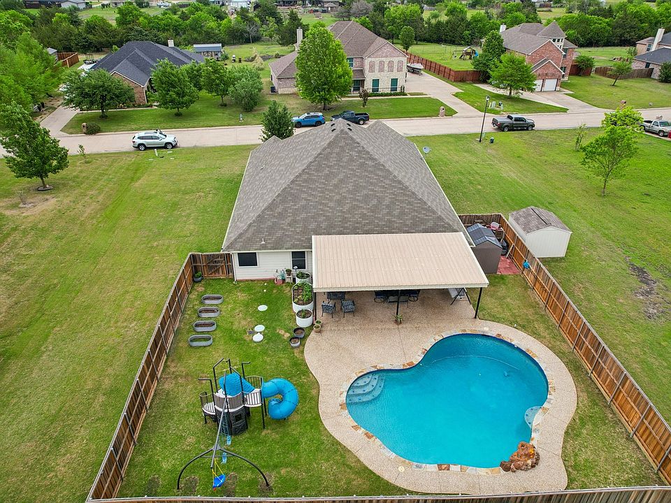 1st image of 202 Southview Dr