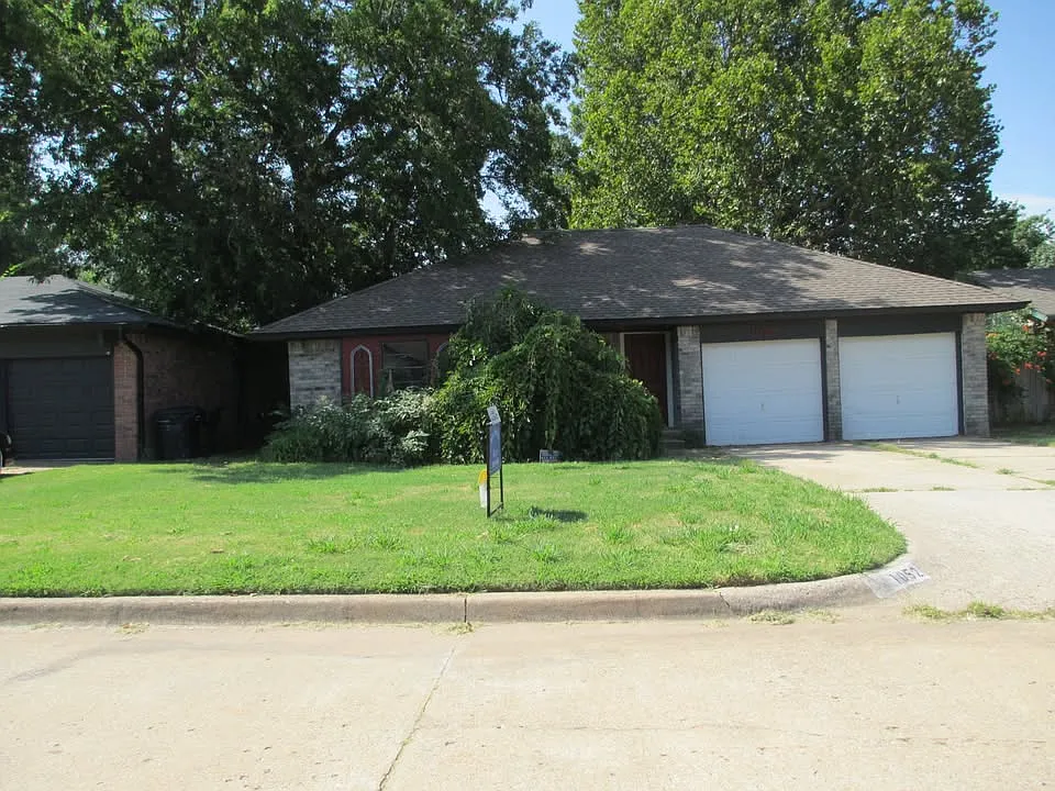 3 bed, 1206 sqft, $1,400 — Photo 1