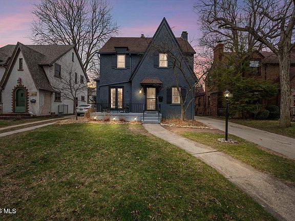 2nd image of 3723 Grantley Rd