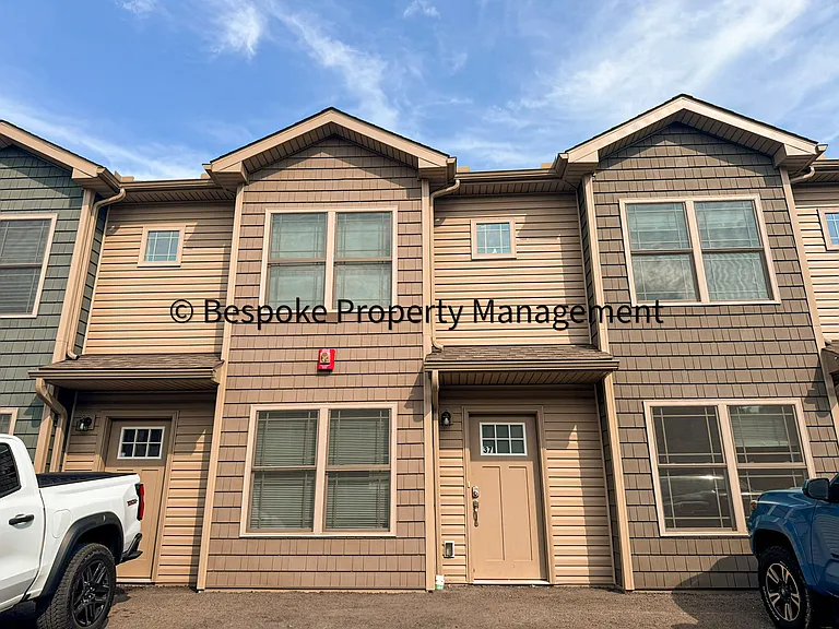 31-41 Goliath Dr — Photo 1