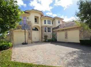 10481 Trianon Pl, Wellington, FL 33449
