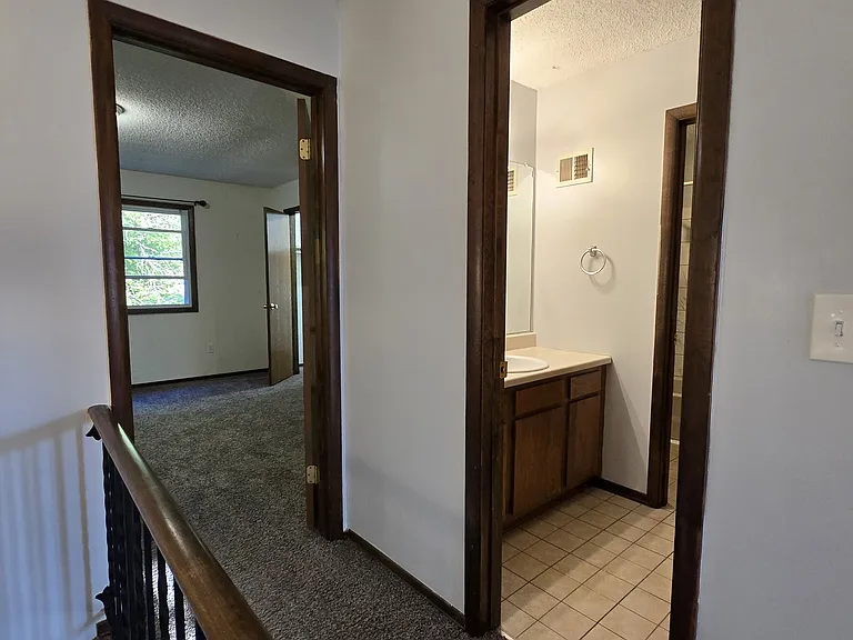 530 Townwood Dr — Photo 11