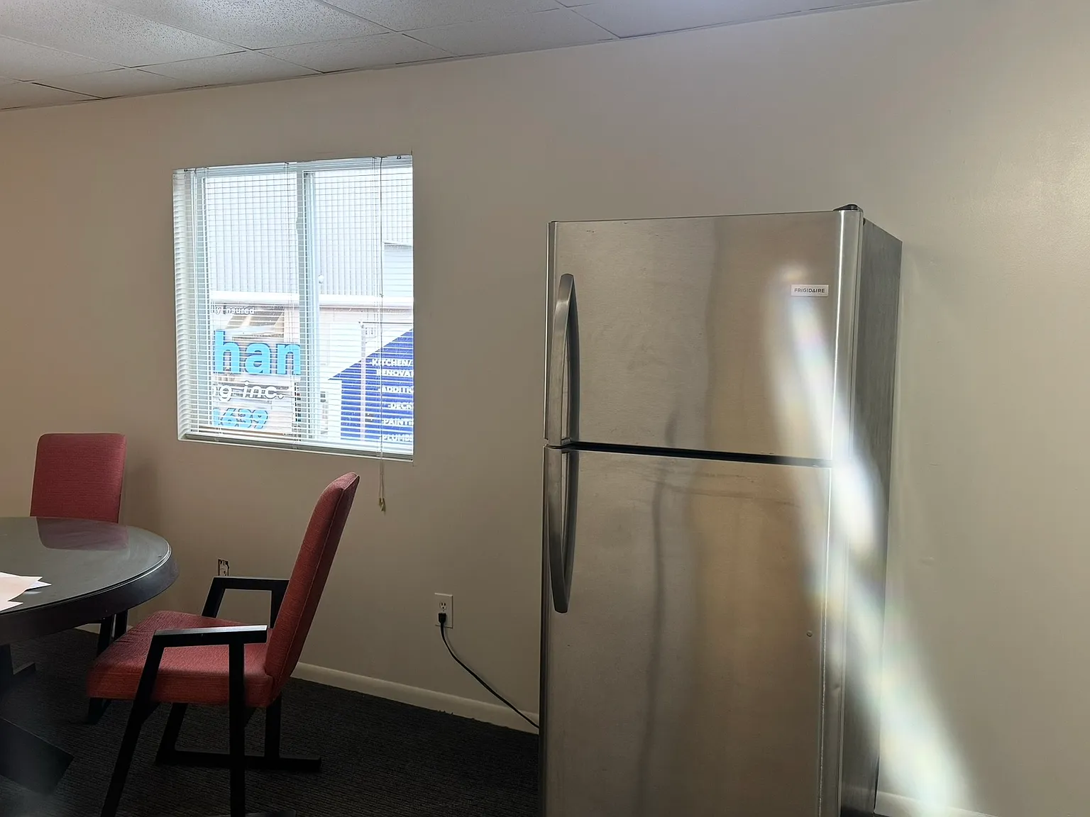 1 bed, 900 sqft, $1,350 — Photo 3