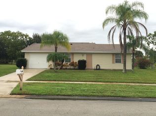 449 NE Redrock Ct, Pt Saint Lucie, FL 34953