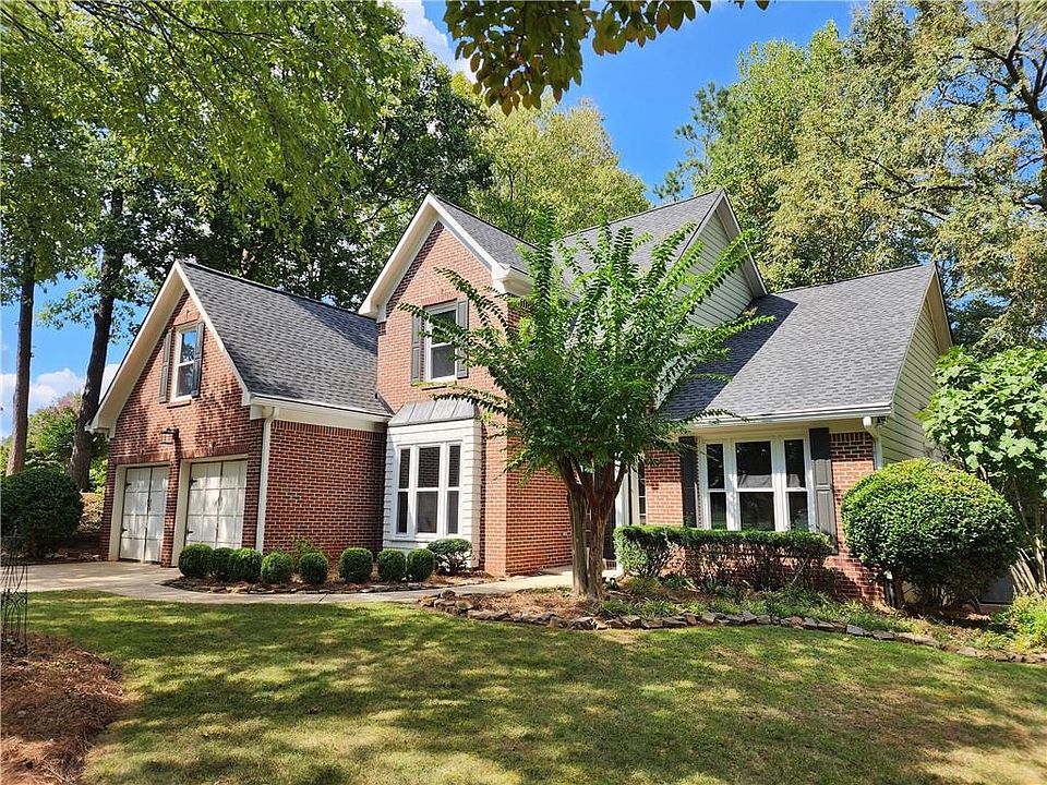 1st image of 832 Devonwood Trl NW