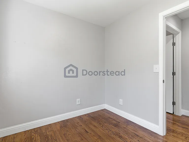 1429 Magazine St — Photo 31