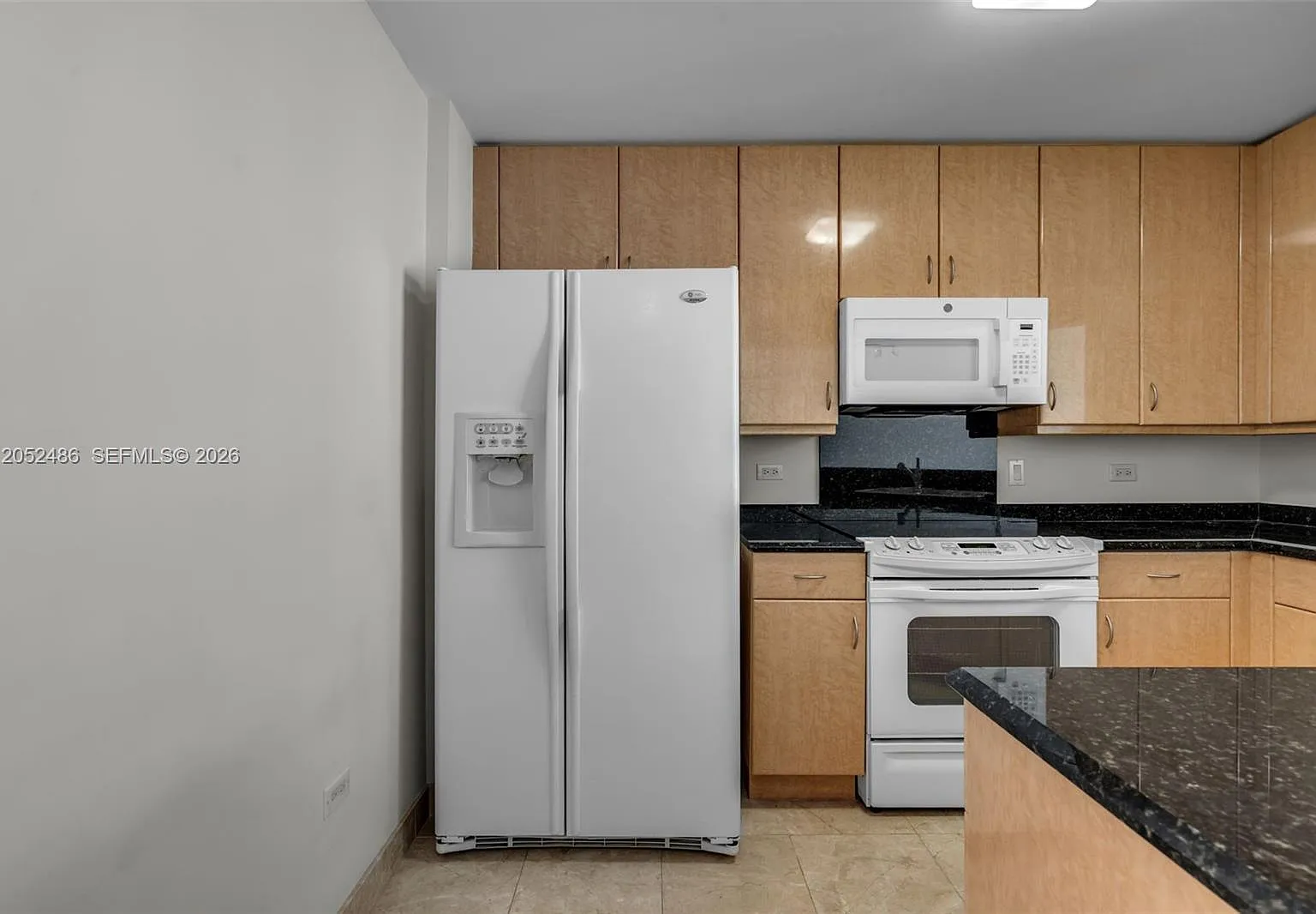 Courts Brickell Key Condo — Photo 4