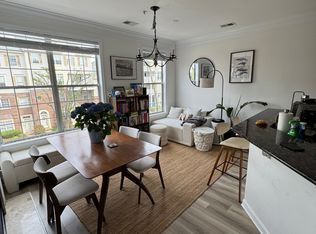 1724 Kingsgate Ct UNIT 301, Alexandria, VA 22302
