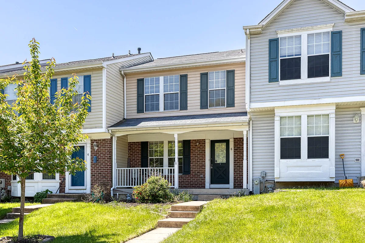 Building Photo - 6 Sandview Ct