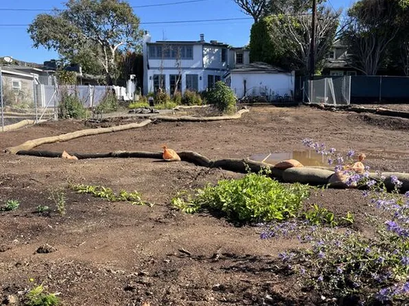 16055 Temecula St, Pacific Palisades, CA 90272