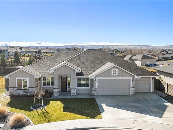 2nd image of 2432 Maggio Loop