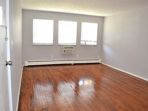 4th image of 3813 Ferdinand Pl APT 50