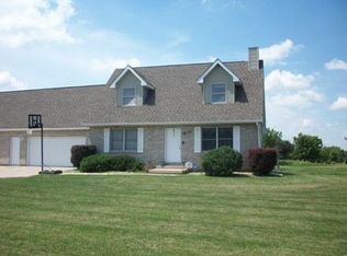 11A Richard Hallett Rd, La Salle, IL 61301