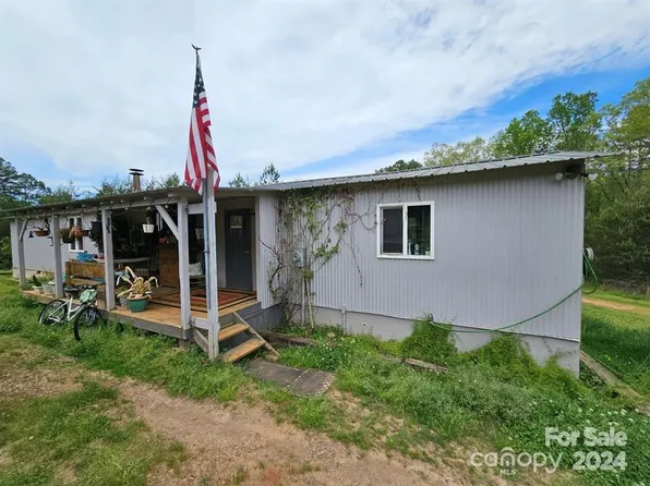 201 Thomason Dr, Union Mills, NC 28167