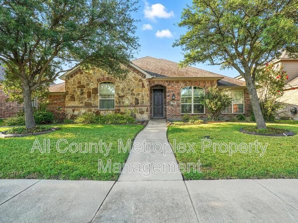 7114 Waterbury Dr