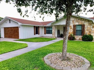 2485 Oak Bend Rd, Beeville, TX 78102