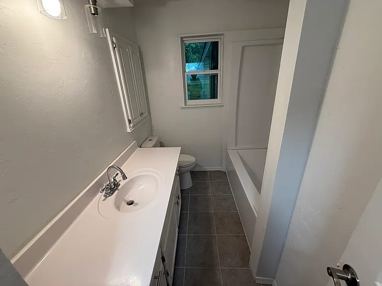 401 W Chickasaw Ave — Photo 6
