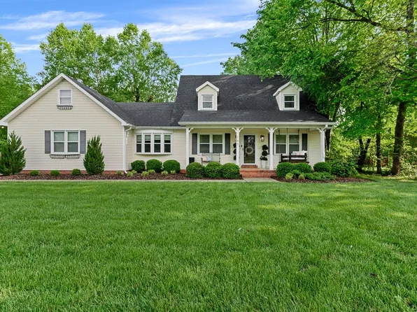 185 Huckleberry Way, Bowling Green, KY 42104