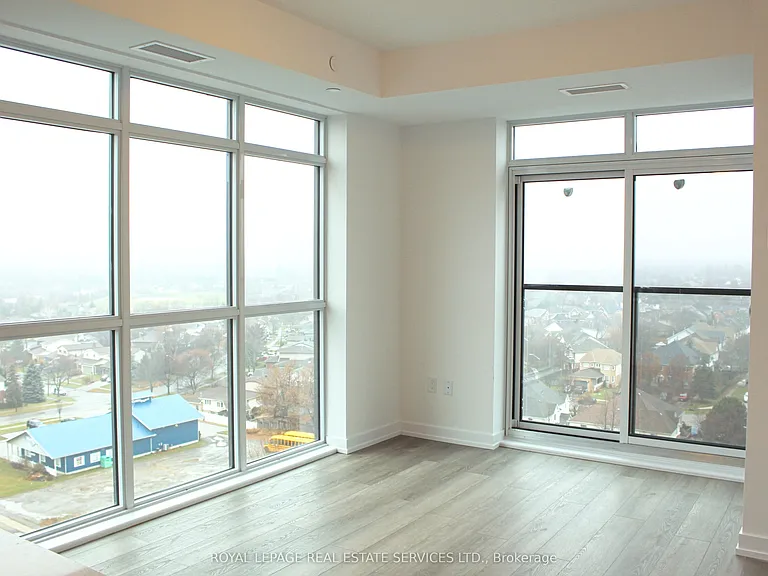 460 Dundas St E #1102 — Photo 17