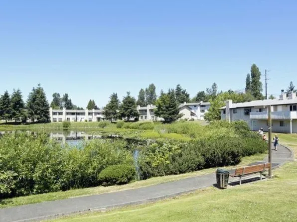 Fountain Lake Townhomes