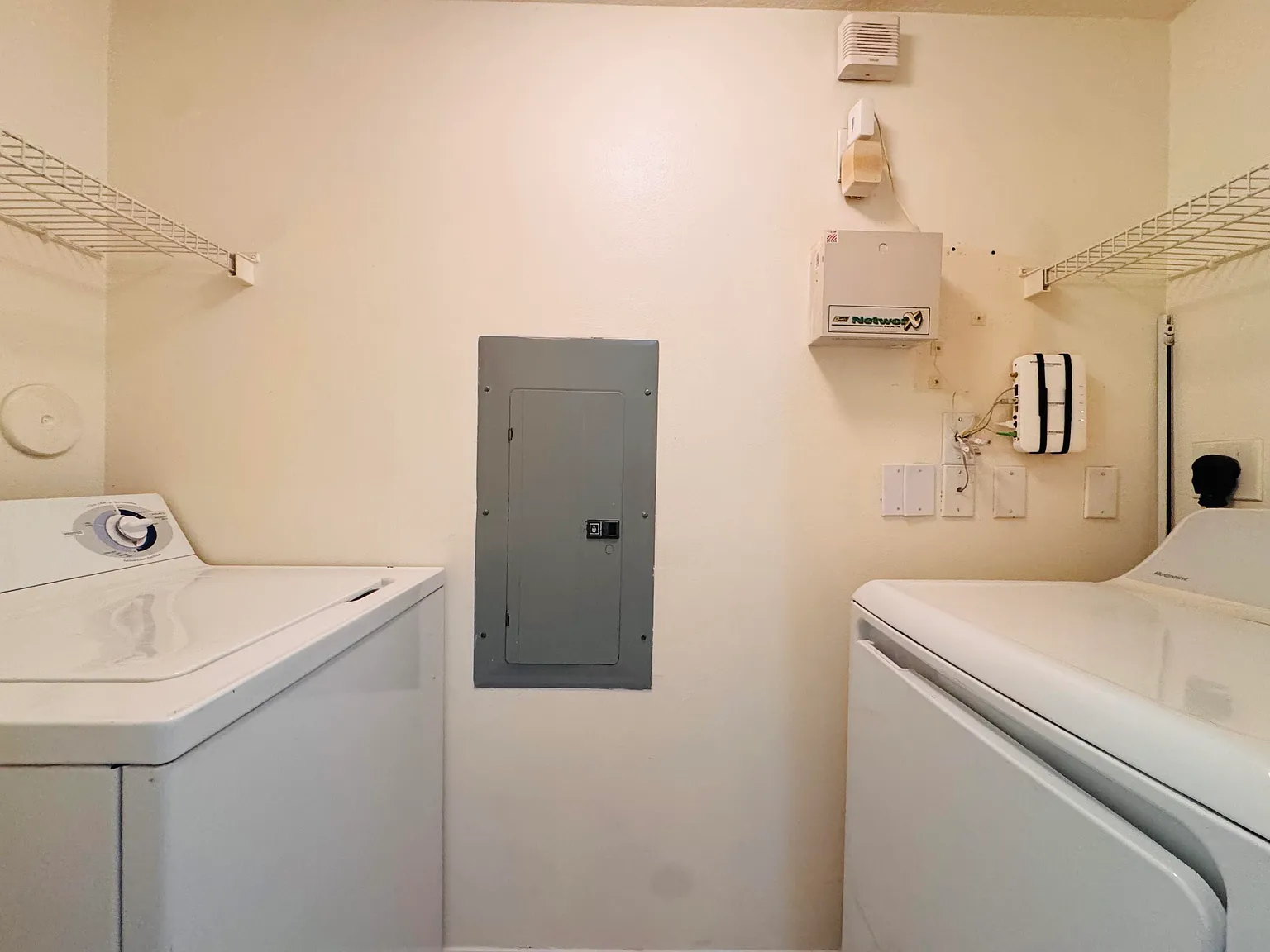 2 bed, 1.0 bath, 926 sqft, $1,825 — Photo 3