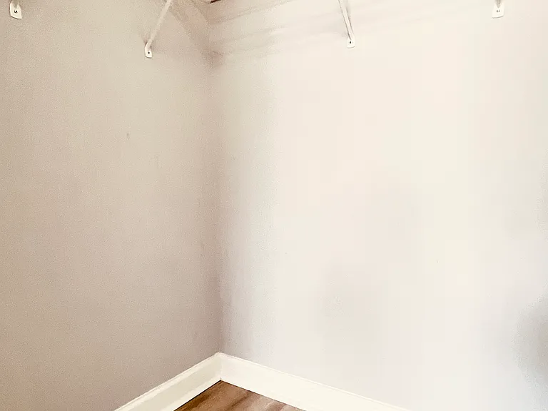 5825 Catalina Dr #223 — Photo 9