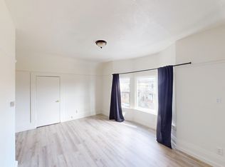 1128 34th St, Oakland, CA 94608