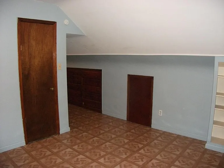 3036 Greenfield Rd — Photo 10