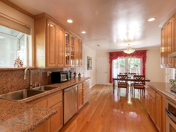5th image of 1335 Buchanan Dr