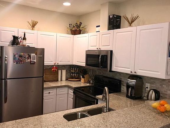 4th image of 3800 NE Sunset Blvd APT D101