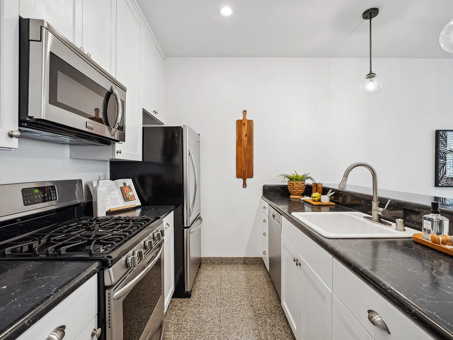 1 bed, 775 sqft, $5,600 — Photo 4