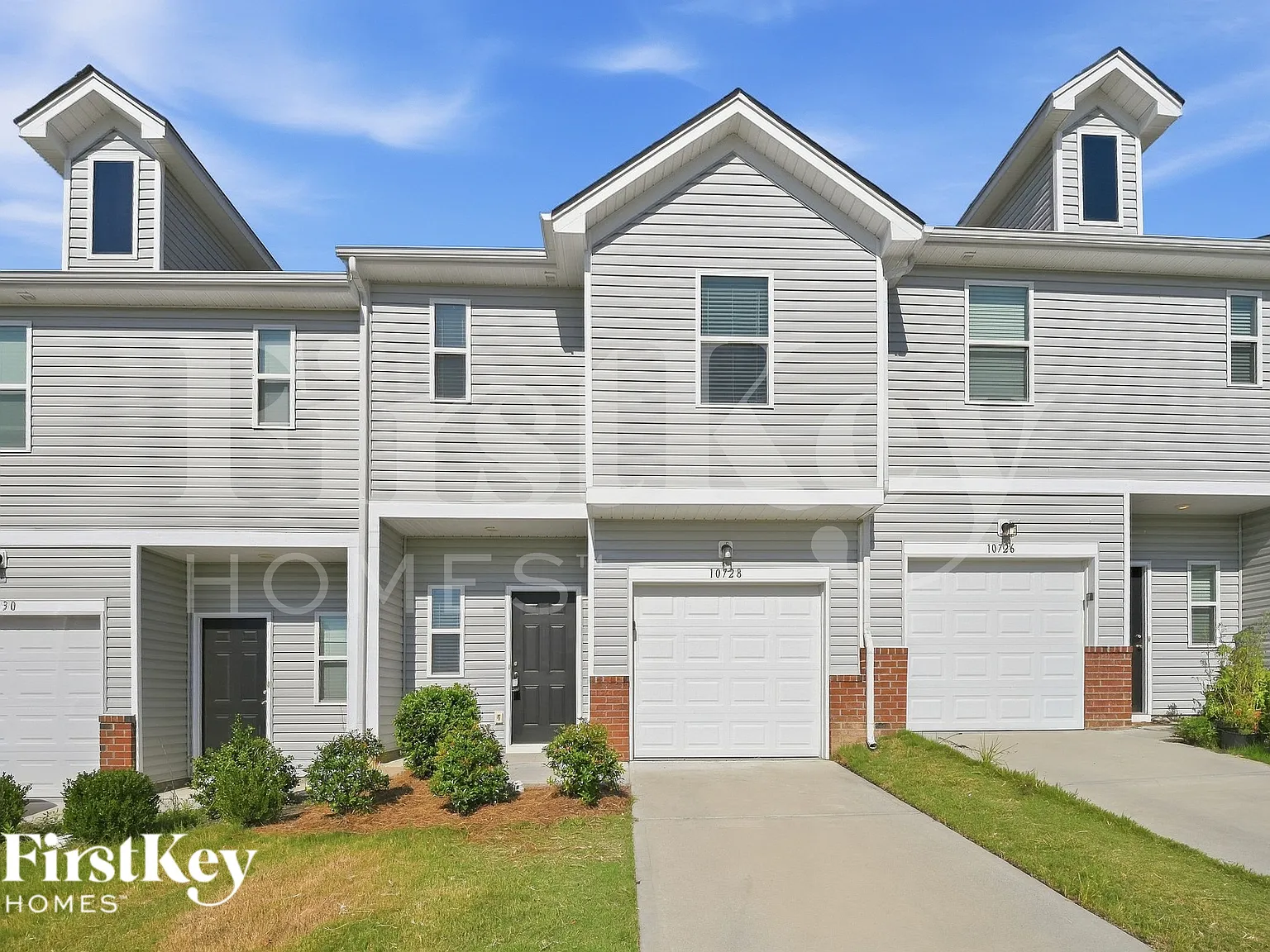 3 bed, 2.5 bath, 1511 sqft, $2,135 — Photo 1