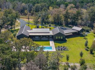 830 S Weyand Rd, Round Top, TX 78954