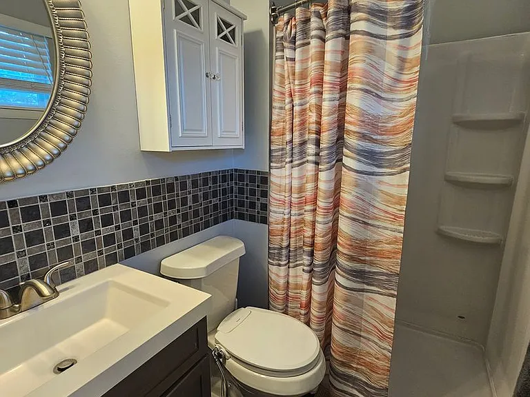 103 N Hill Ct — Photo 9