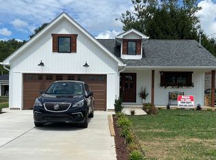 176B Eleanor Cir, Eleanor, WV 25070