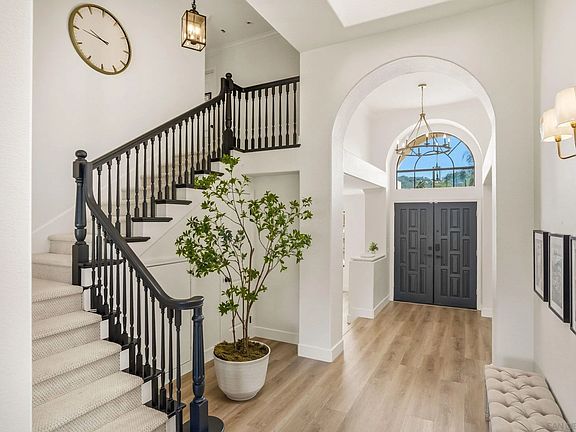 3rd image of 8842 Summerhill Point