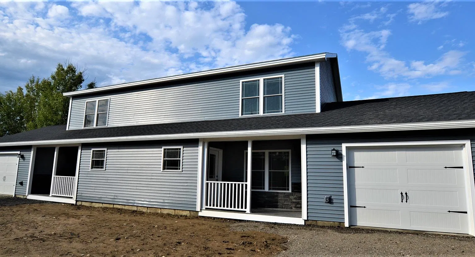 3 bed, 1.5 bath, 1544 sqft, $2,100 — Photo 2