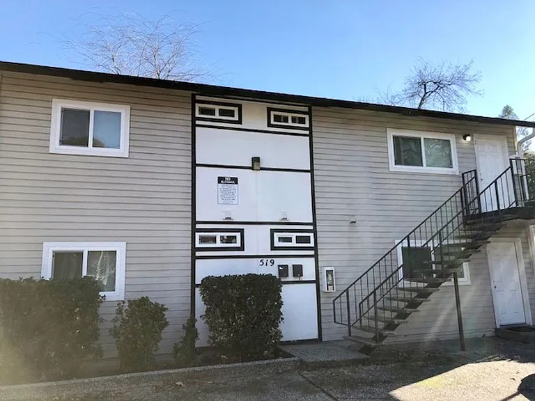 519 W 6th St — Photo 1