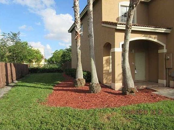 2nd image of 901 SW 147th Ct #901