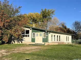 904 Railway Ave, Loon Lake, SK S0M1L0