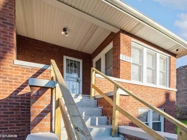 1313 Van Buren St, Gary, IN 46407