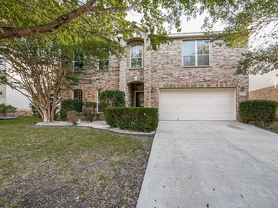 1st image of 19554 Highgrove Ln