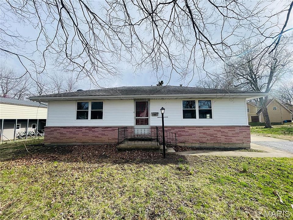 1st image of 582 E Lebanon St