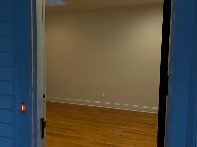 138 Florence St SW #3 — Photo 4