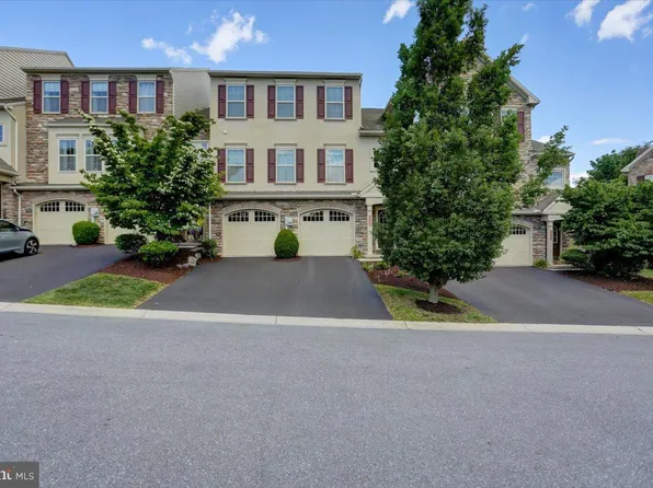 1917 Roxbury Ct, Mechanicsburg, PA 17055