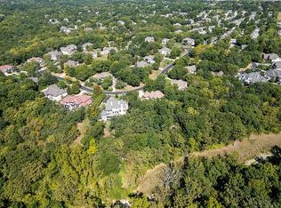 240 NW Whitlock Dr, Lees Summit, MO 64081