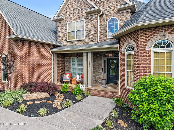5th image of 1301 Woodland Trce