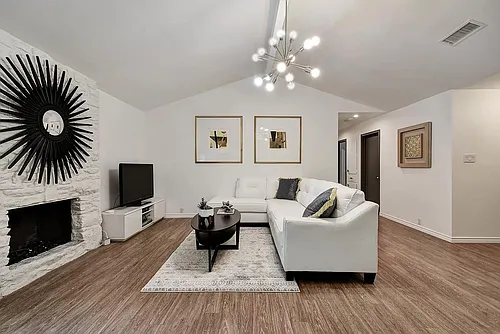 2123 Elysian Flds Photo 1