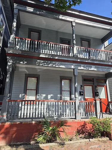 1417 Barnard St Photo 1